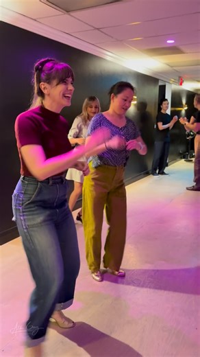 Solo, partnered, or dancing in a group — there’s a place for you on the floor 💃✨ Spin on your own. Connect with a partner. Laugh with friends. However you move, you’re part of something bigger. That’s the magic of dancing at Atomic Ballroom — a fun, welcoming dance community. 🎥 dance.frames #AtomicBallroom #DanceCommunity #SoloDance #PartnerDance #swing | Atomic Ballroom