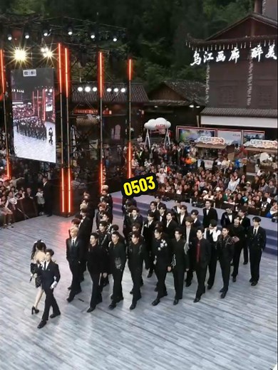 龙浩天抖音直播舞蹈合集 — 重庆现场表演 0503