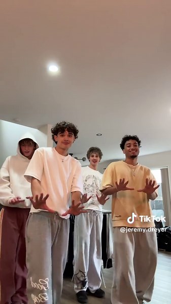 Engaging Dance Tutorials Inspired by Zahide