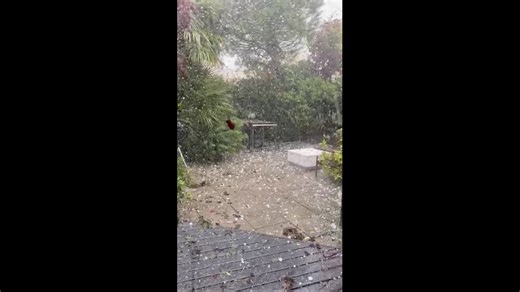 Météo : les images impressionnantes des violents orages de grêle en Île-de-France (vidéos)