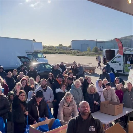 🙌WE ARE OPEN! Manston airfield market 🙌 | The Mega Toy Auction