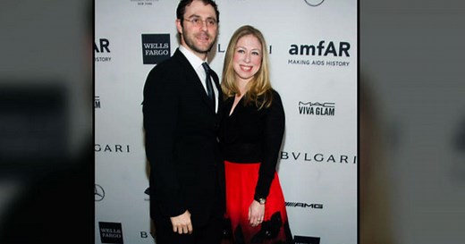 Chelsea Clinton expecting first child