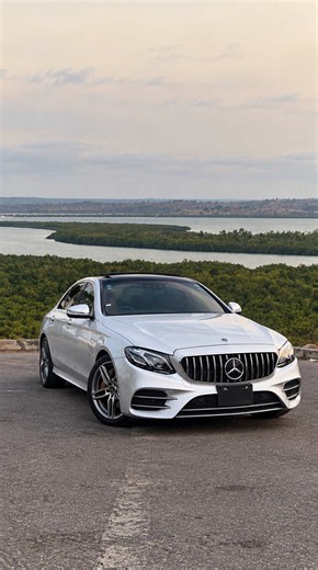 2019 Mercedes E300 AMG vs E200: 5 Reasons to Upgrade