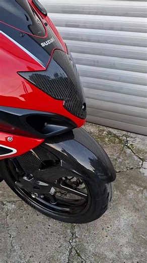 GSXR 1000 K6 Roll Racing in Greece