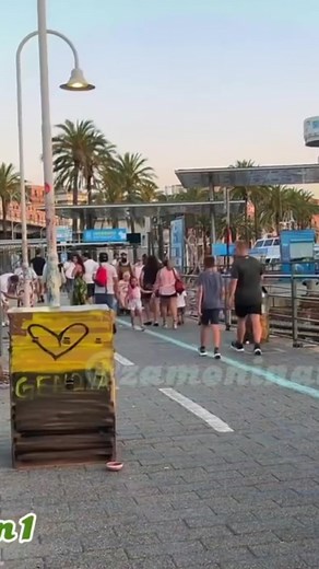 6.9K views · 189 reactions | The skeleton prank reaction 藍藍 #prankvideo #fun #funny #laugh #funnyvideo | Zamonination1 | Facebook