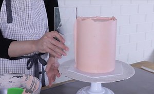 🎂🌟 Calling all cake decorators! 🍰✨ Struggling with cake decorating? I've been there! That's why I've selected a few of my courses for free in one place just for you! ✨ Detailed explanations ✨ Methodical methods ✨ Up-to-date techniques Join our Free Membership for access! Enjoy the goodies and share the love! 💕 | Sugar Sugar Cake School