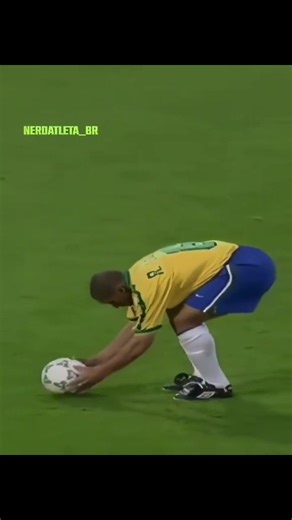 Roberto Carlos: A Legend of Brazilian Football