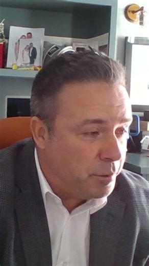 Bankruptcy causes a downstream effect