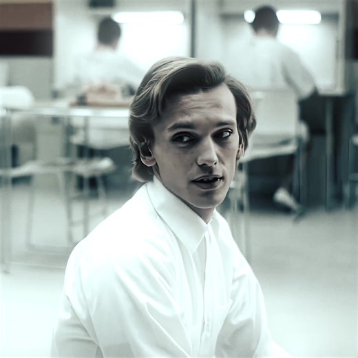 i have to wake up in 2 hours save me #jamiecampbellbower #henrycreel #strangerthings #fyp #edit ORIGINAL CONTENT jamie campbell bower henry creel peter ballard 001 vecna edit stranger things season 4 edit audio arctic monkeys blowthisup wandstatic