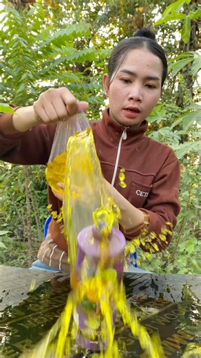 Show your survival skills in the jungle #survival #shorts