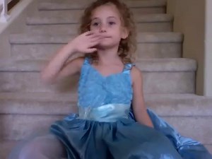 Subtitle: Hi, My name is K-Y-R-A. Clerc... (name sign, kyra). Clerc's children is a beautiful idea! And what you can do is vote. Please. | Deanne Bray