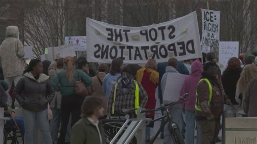 Protestors rally in Jacksonville after killing of Alex Pretti in Minneapolis