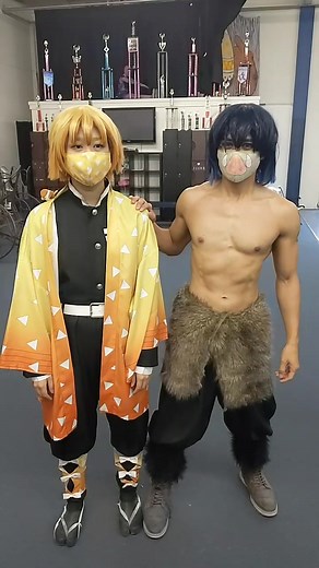 This was a blind react 😂 #demonslayer #inosuke #zenitsu #demonslayercosplay