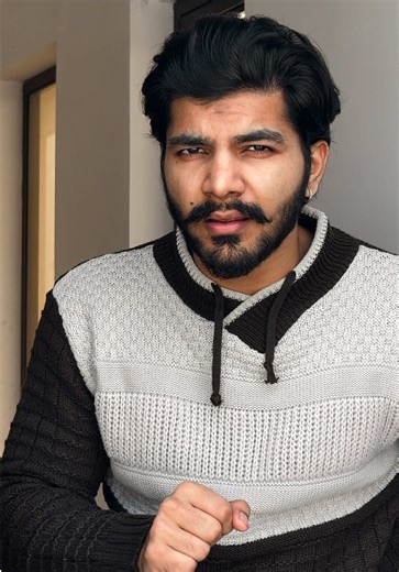 Lukkan meeti khede gaa🙂💔 #shabbarjaffry #poetry #urdushayari #newpoetry #shayari