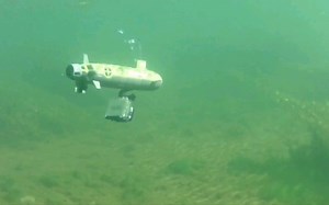 遥控潜艇挂载GoPro【水中姿态 第一视角】