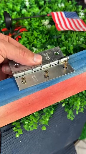 This Bathroom Door Hack Will Save Your Life! 😂🚪 #DIYHack #HomeImprovement #LifeHacks #FixIt #GeniusDIY | Meme Avenue