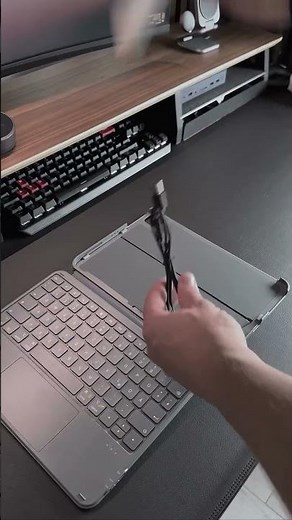 I ditched my laptop for an iPad Pro... Here's my honest review of the keyboard!
