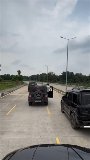 Mahindra Scorpio classic #mahindrascorpioclassic #blackscorpioclassic#mahindrascorpio#trendingshorts