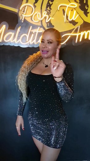 Muchas gracias a mi comadre Leidy Gutierrez La Reina de los Escenarios por su felicitación de cumpleaños.. Dtb siempre comadre 🙏❤️ tqm | Giordano del Olmo