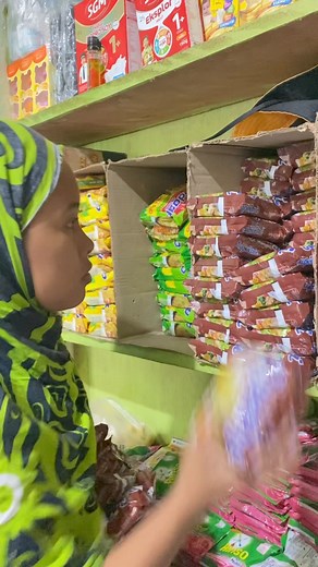 385K views · 10K reactions | Lawan su baca dari muka kaa  #reels #konten #fyp #mamahasti #monetisasi #fbpro #viral #comedi | Monarti Onha Anto | Facebook