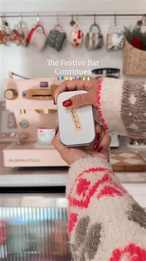 These holiday Christmas lights magnets are so dainty and perfect to dress up your machine for the holiday season! Works on breville espresso machines as well! Comment SHOP below to receive a DM with the link to this post on my LTK ⬇ https://liketk.it/5vaau #coffeebardecor #etsyﬁnds #etsyfindsoftheday #coffeestagram #espressomachine #holidaydecorations | Alex Mojica