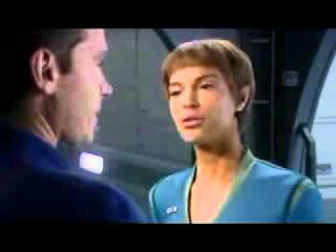 Trip and T'Pol Kiss