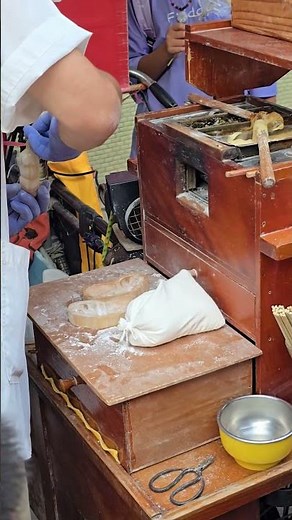 Amazing sugar blowing skills, a century-old traditional technique that is almost lost, blowing an...
