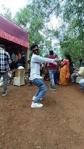 8.9K views · 269 reactions | Sham hai dhuan dhuan dance video 﫣 #fb #trendingreelsvideo #fbreelsfypシ゚ #shorts #foryouシ #fbviral #foryoupageシ Facebook Following Meta Dancer Sanjoy ❣️❣️ | Dancer Sanjoy | Facebook