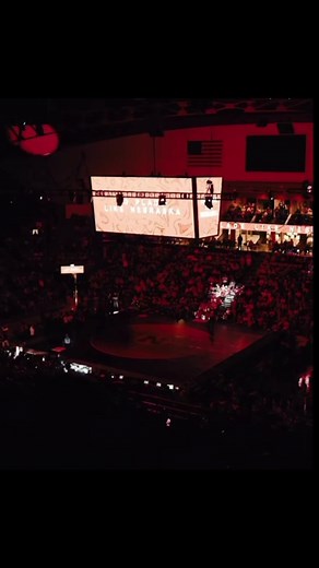 Discover the BIG Red Ferrari: A High-Speed Experience