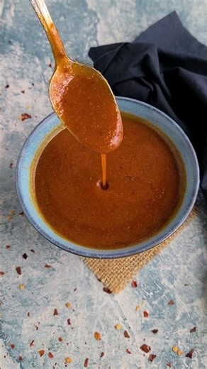 The PERFECT Sweet + Heat Combo: Honey Sriracha Sauce