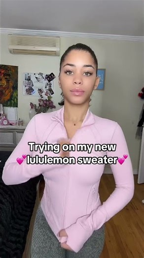 In love with my new sweater from Lululemon , it feels so cozy and hugs me right without feeling suf