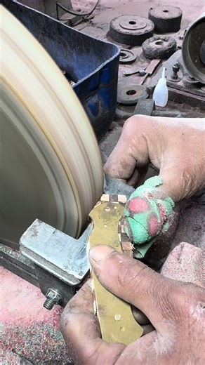 Mastering Pocket Knife Craftsmanship: A Step-by-Step Guide