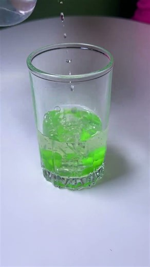 🍬CAN YOU PAINT WITH CANDY? Ta-da — It’s SUPER EASY and FUN! 🎨✨ #shorts #kids