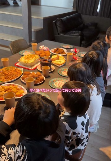 クリスマスパーティーの子供向け料理アイデア