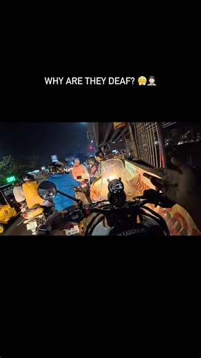 Himalayan 450 vs No Brainers 🧠❌ | #royalenfield #himalayan450 #traffic #shorts #yt #reel #fyp #dji