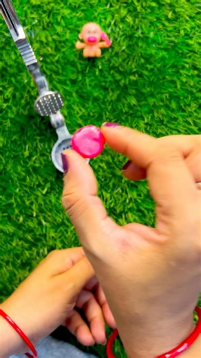 Centre Fresh Chewing Gum Crushing ASMR | Juicy Satisfying Burst & Soft Sticky Sounds