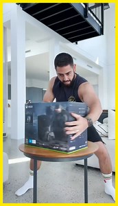 16K views · 417 reactions | Unboxing Xbox Series X Halo Infinite Limited Edition #xbox #halo #unboxing #unboxingtime #unbox #reels #reelsvideo #Amazing #chairs #monitor #gamingsetup #phone #pc #laptop #desktop #computer #TV | Mr FanReels | Facebook