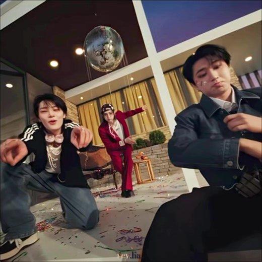 the overdrive version is so good omg (tik tok pls don‘t let this flop this took the whole day😭) #straykidscomeback #straykidsstay #fyy #lovestay #foryoupagе