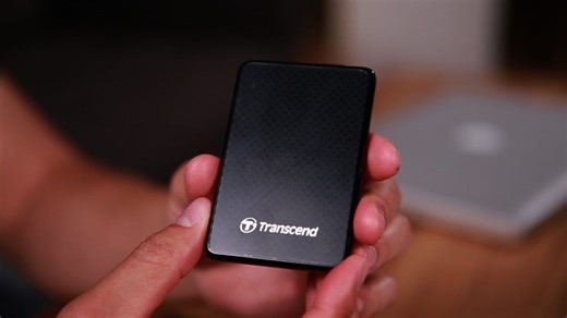 The tiny Transcend ESD200 portable SSD drive proves size really doesn't matter.