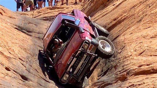 Toyota Hilux Durability Test #3 – It Just Won’t Die