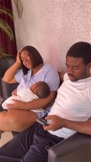 Bo Hairs | Donor wigs • bob wigs • lagos on Instagram: "Today I woke up to my baby purging and vomiting and my whole plan automatically changed ,if u see the way I rushed her to the hospital eh ,shout out to single mums who show up for their kids come rain come shine cos I can only imagine how u guys do it ,I almost started crying,see the best thing yall can do for me right now is to buy from my sales make I use that one hold body ,cos I don chop suffer today ,my yansh never Sidon since morning 