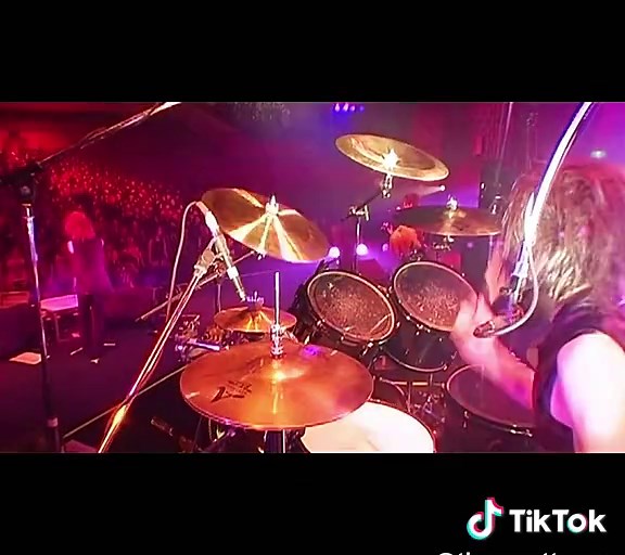 Heartbreaking Performance of 'Reila' by the GazettE