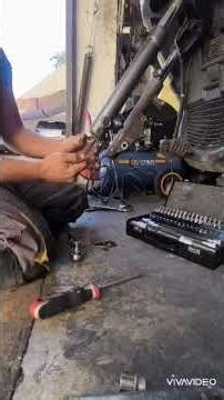 YAMAHA X-MAX 125 2006 FRONT FORK SEALS