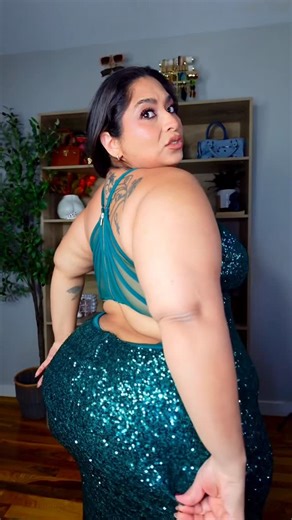 Johana Amaya Fashion|Lifestyle|CT📍 on Instagram: "@FashionNova @FashionNovaCurve CYBER MONDAY is here! The biggest sale of the year is NOW! Shop this look at 50-99% OFF!🔥🔥 Search •Katie Sequin Gown - Hunter Size: 2X •Krissy Sequin Maxi Dress - Gold Size: 2X"