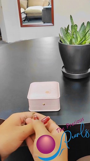 Shine bright together with this baroque set ✨🦪 . . #pearls #kanomamakopearls #precious_pearls #kanomama #kanomamajwellers #ajimamata #the_precious_pearls #nepaleseinaustralia#mutiaralombok #handmadejewelry #handmadejewellery #pearljewelry #nepalaustralia