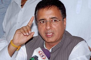 Congress attacks Narendra Modi government, dubs Smart City project a scam