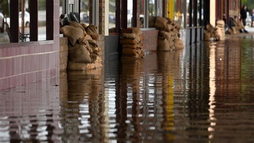 The flood emergency in Melbourne has escalated