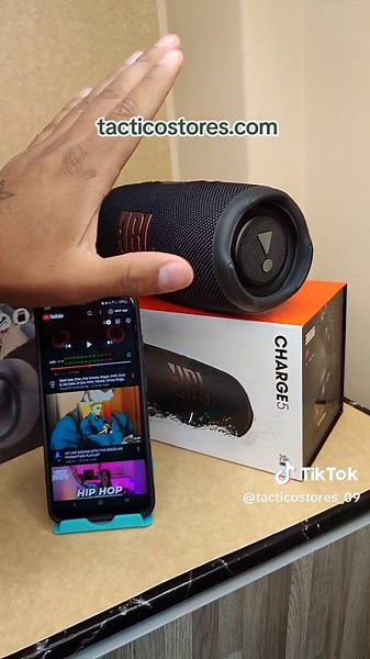 comparativa entre los mejores parlantes JBL y LIDIMI 🔉🤯 ambos equipo son muy buenos 😃 pueden solicitarlo a nuestro WhatsApp en nuestro perfil.