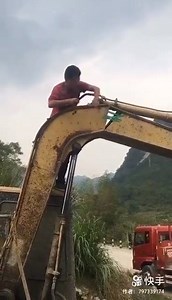 How to fix the excavator boom without welding | Brazilian Construction