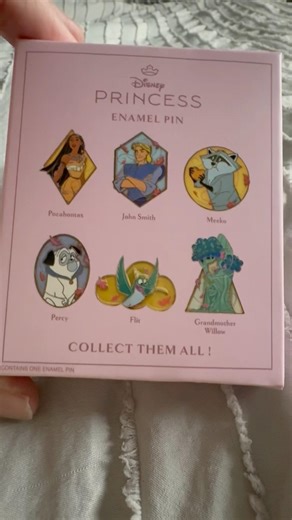 Disney Princess Pocahontas Mystery Blind Box Lunch Pin Opening